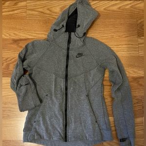 Nike woman’s zip up sweater